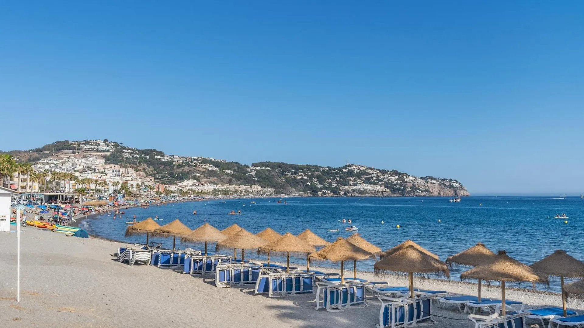 Primera Linea De Playa La Herradura Almuñécar Španělsko
